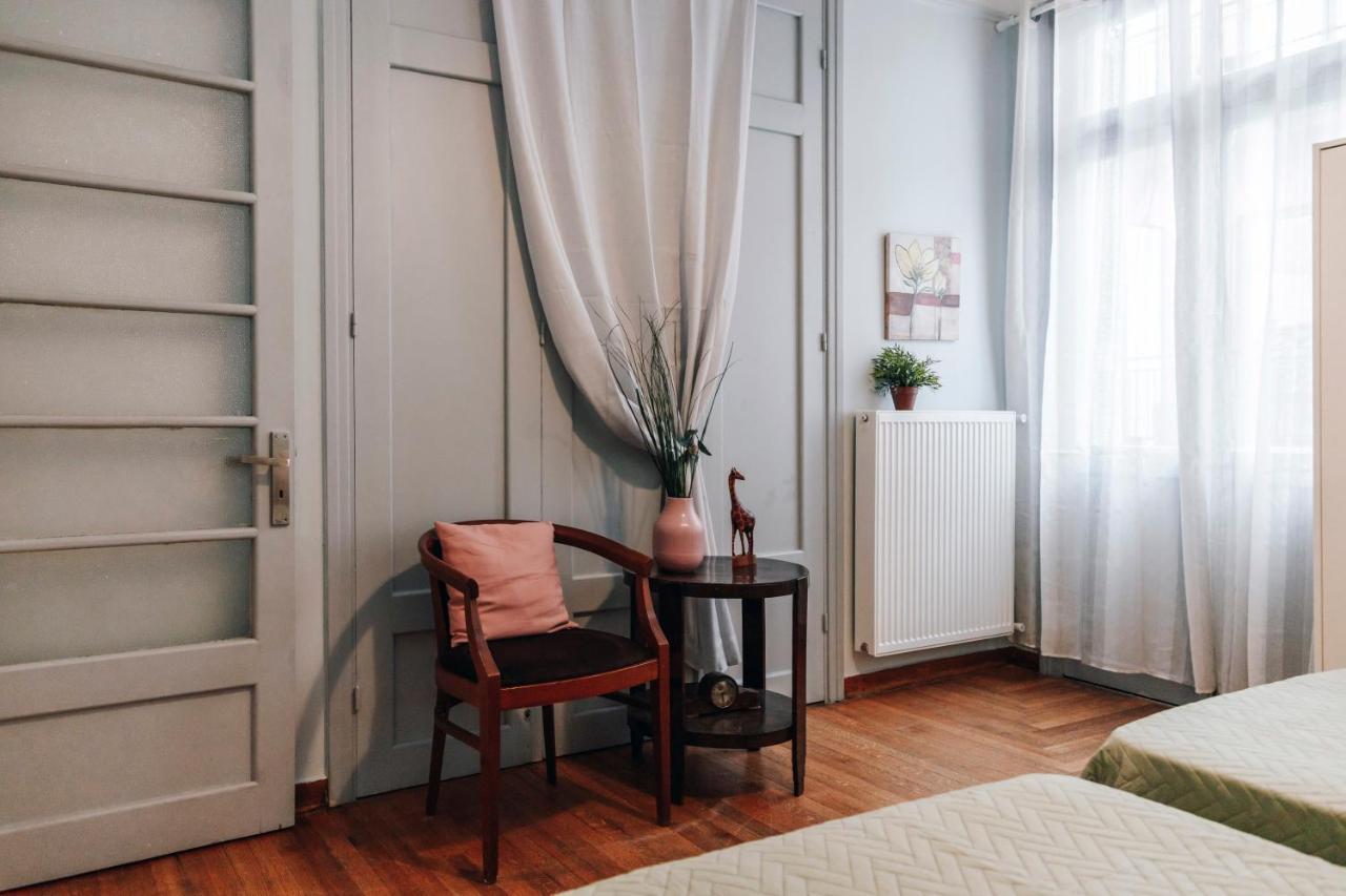 Monastiraki-Psiri, Old Town, 3-Bdr Apt, Sleep 6-10P, Spacious Court Yard Atenas Exterior foto