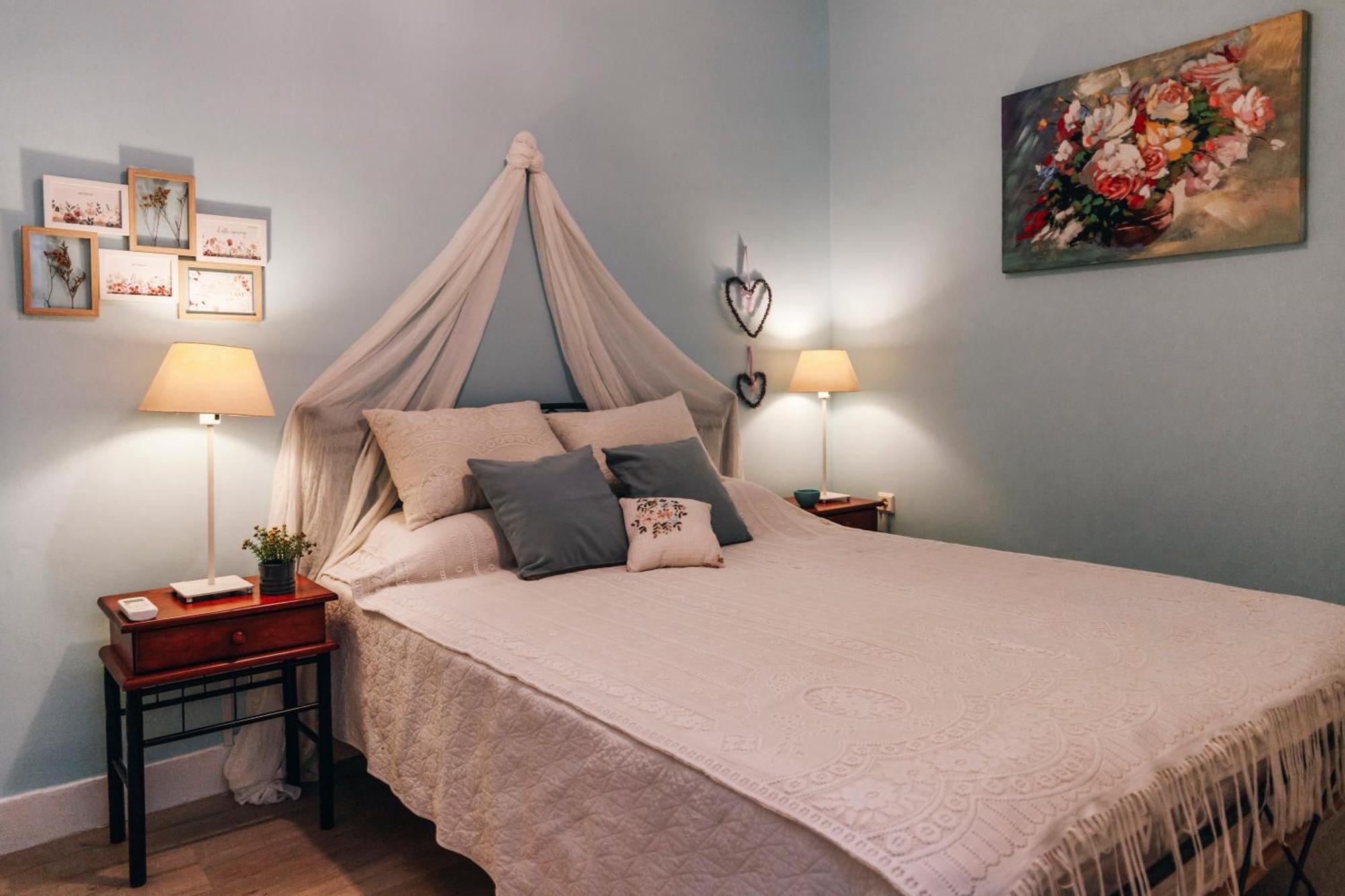 Monastiraki-Psiri, Old Town, 3-Bdr Apt, Sleep 6-10P, Spacious Court Yard Atenas Exterior foto